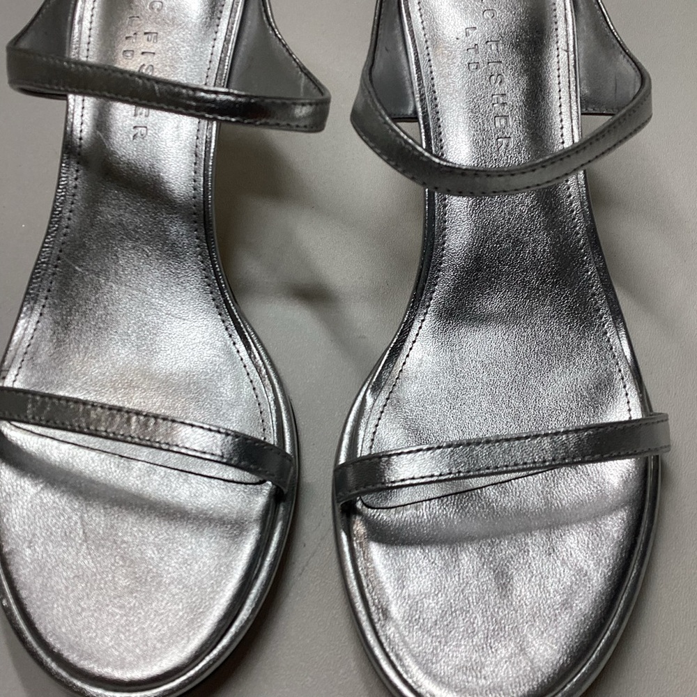 Marc Fisher Alonde ‎ Silver Leather Heeled Slide Sandal Size 8.5 - Picture 3 of 15